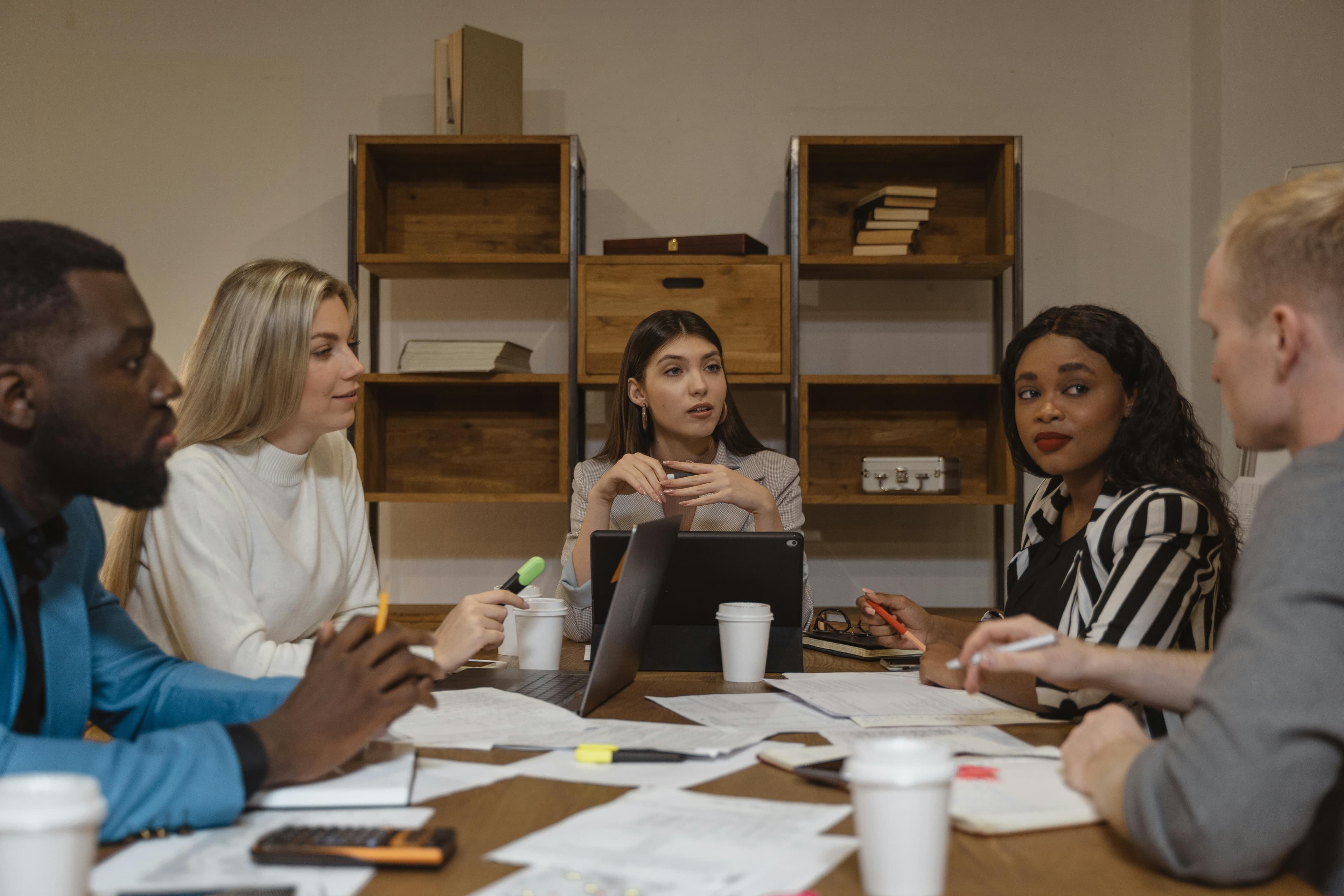 The new role of human resources: From administrative management to strategic transformation